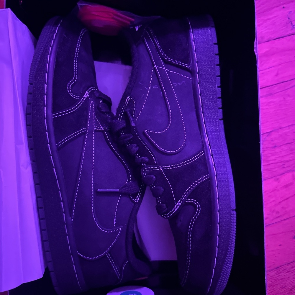Travis Scott low